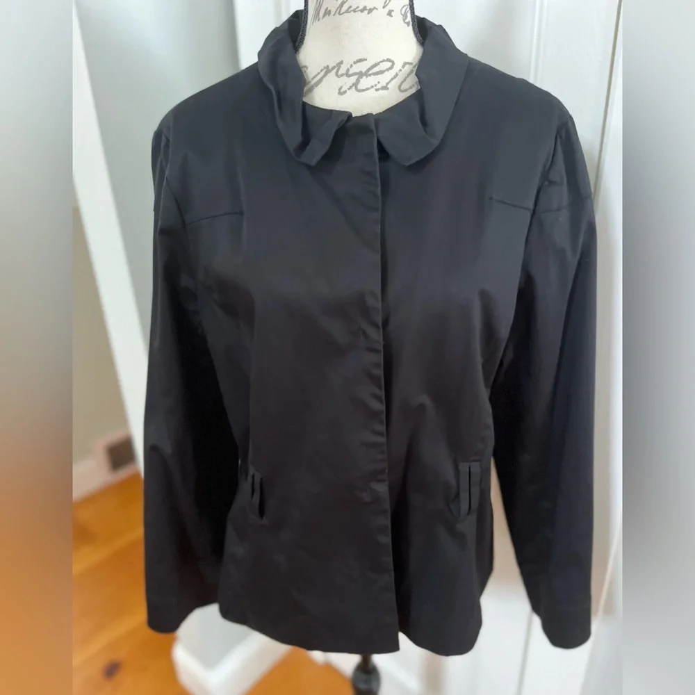 Sandro Black Round Ruffled Collar Jacket. Women's Size: XL. - Picture 3 of 8